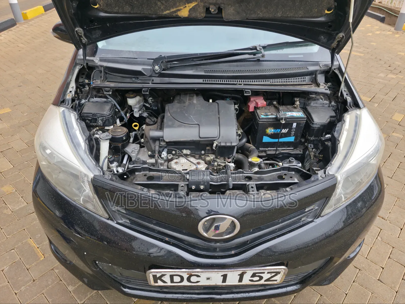 Toyota Vitz 2013 Black