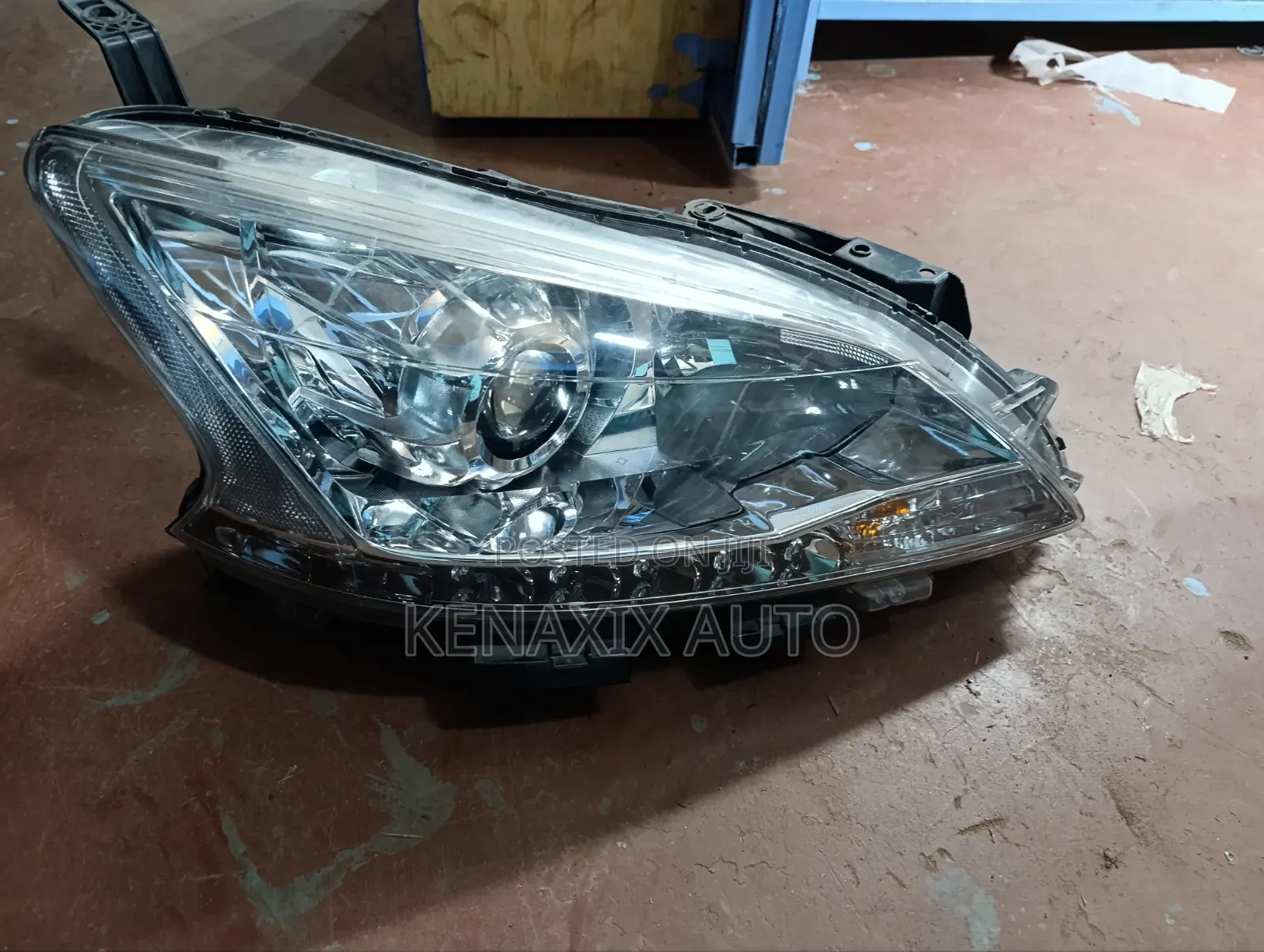 Sylphy B17 Xenon Headlight