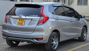 Honda Fit 2017 Silver
