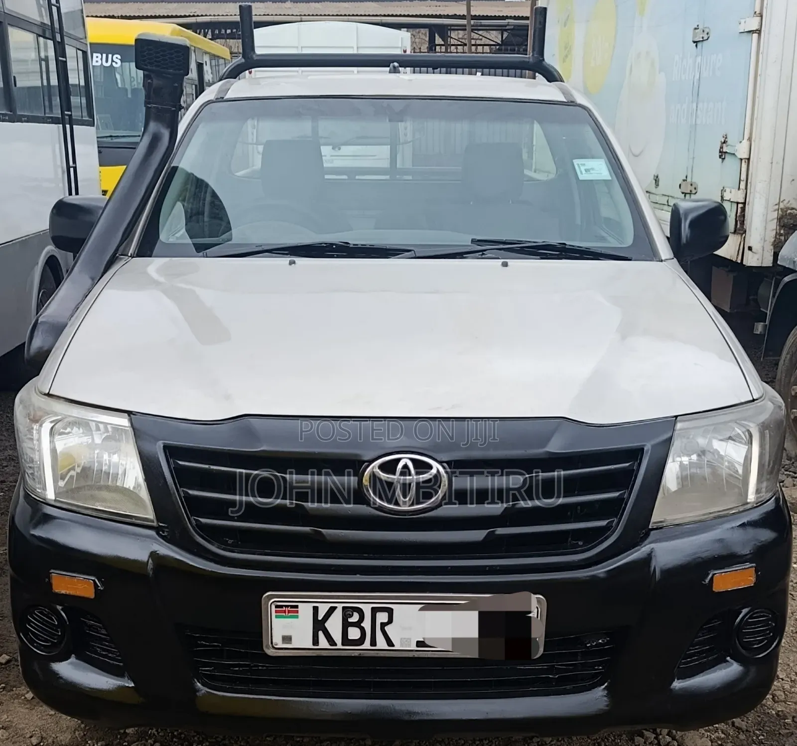 Toyota Hilux 2011 Silver