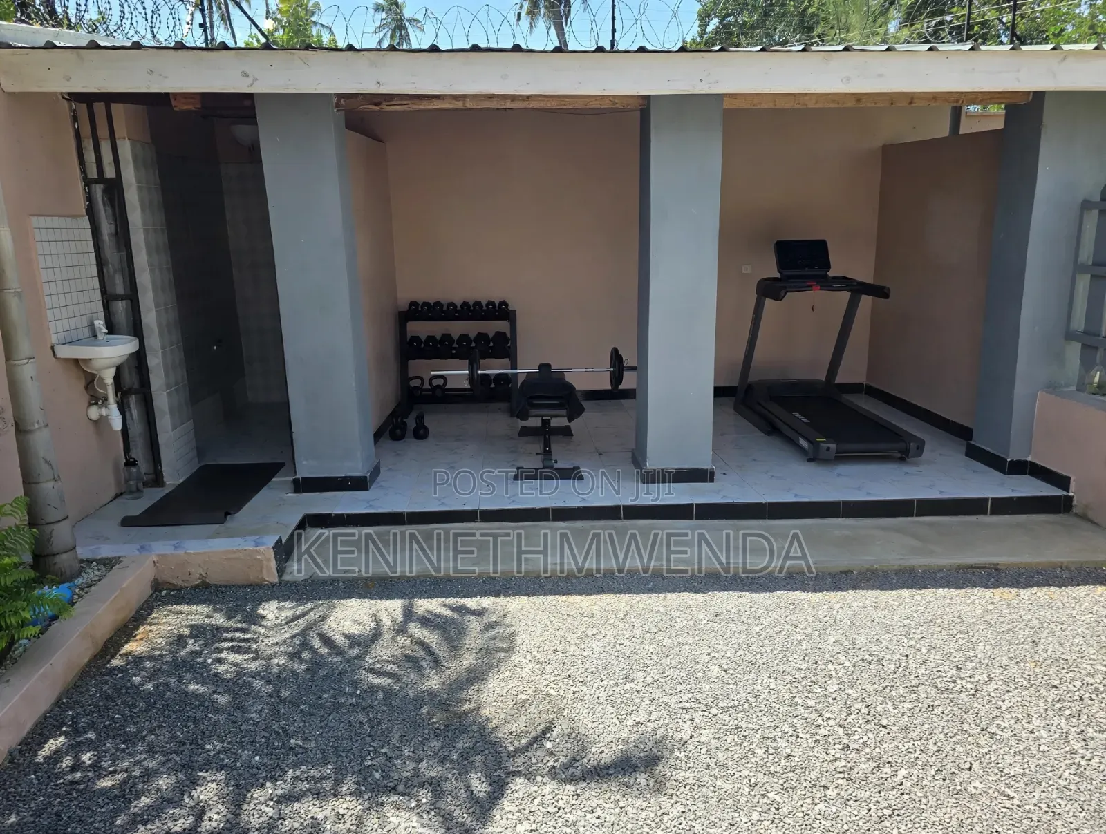 2bdrm Villa in Majaoni, Tezo for sale