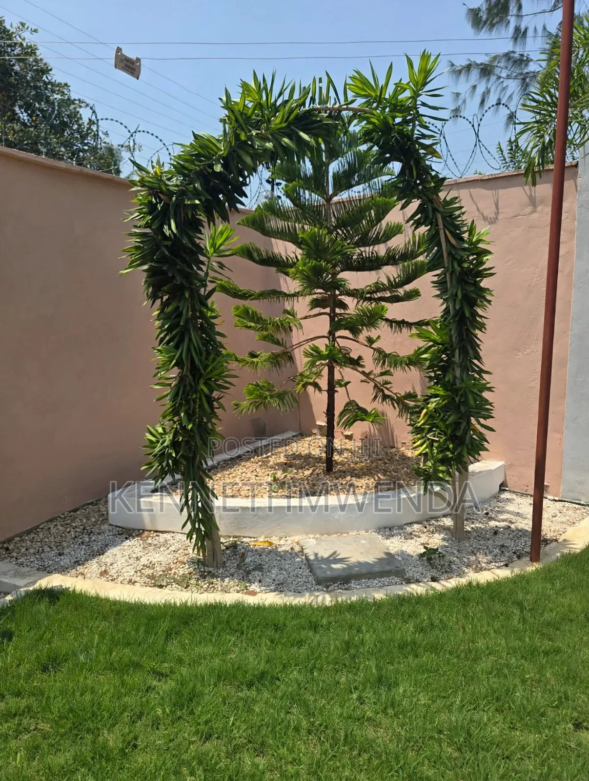 2bdrm Villa in Majaoni, Tezo for sale