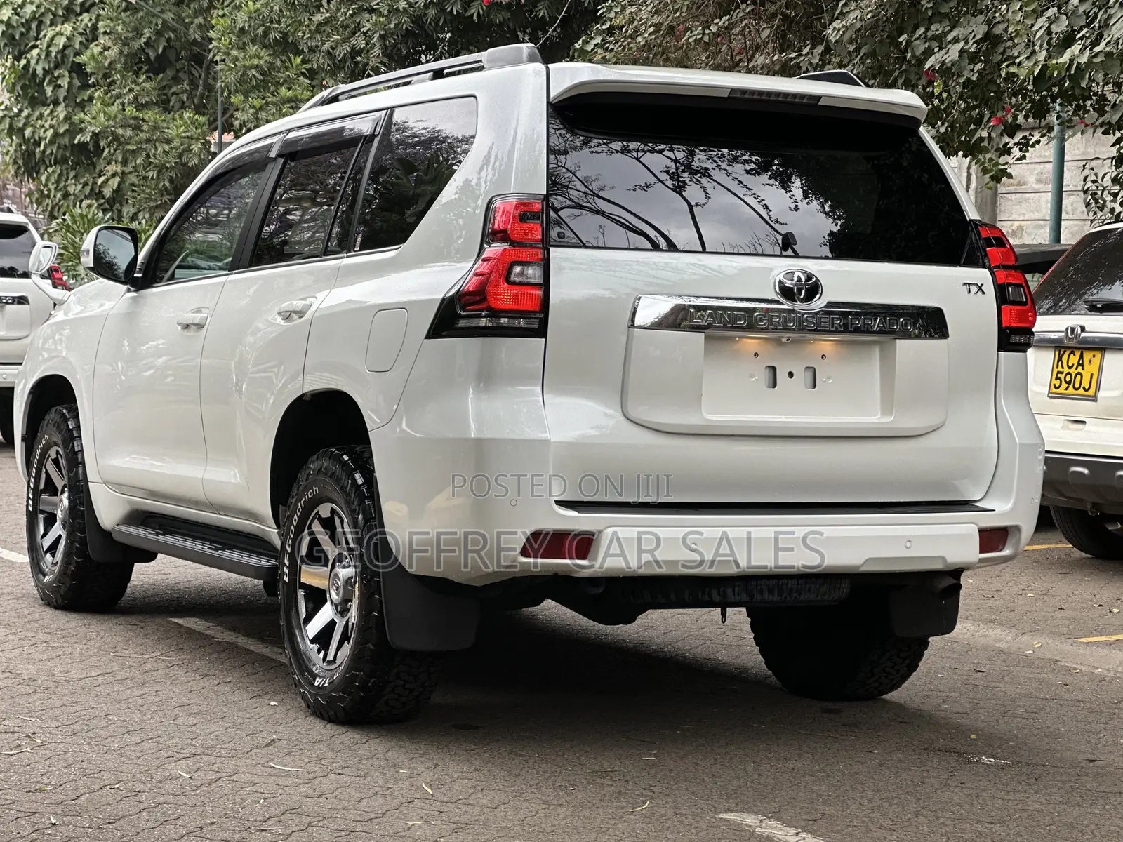 Toyota Land Cruiser Prado 2.8 2021 White