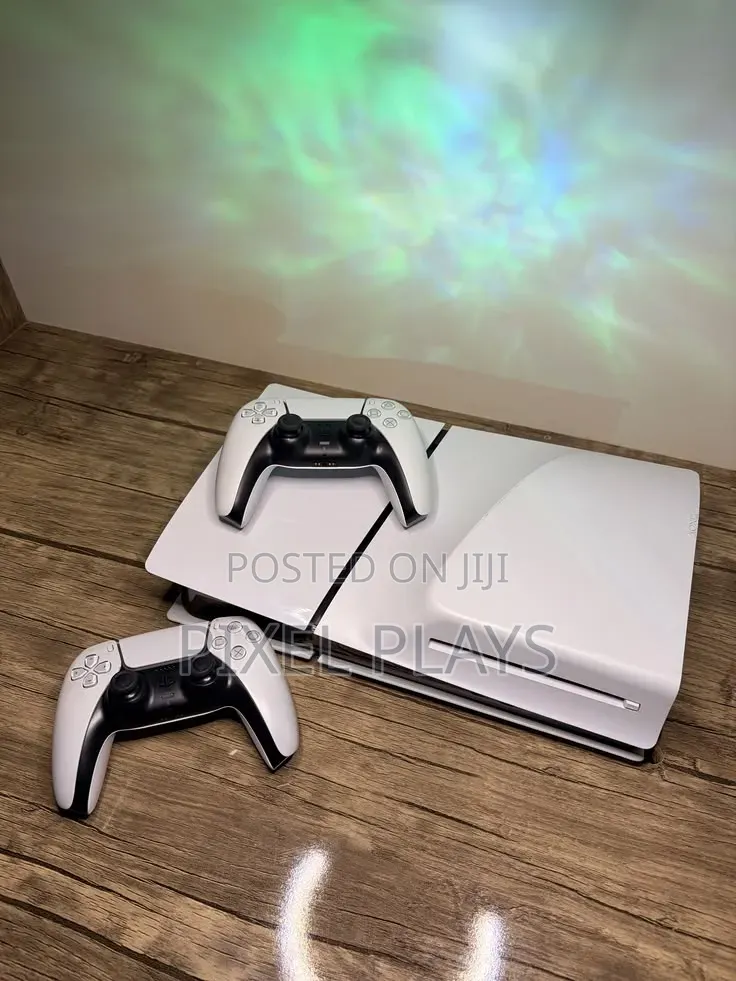 Playstation 5 Slim Ex UK + 2 Pads FC 26