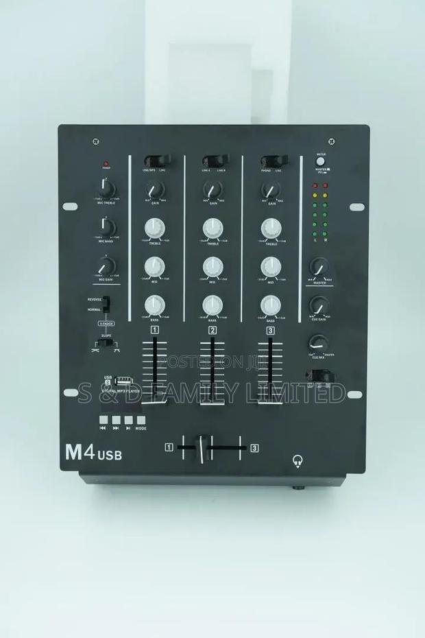 M4 Dj Mixer