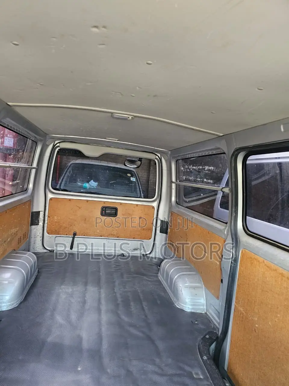 Toyota HiAce 2019 Silver