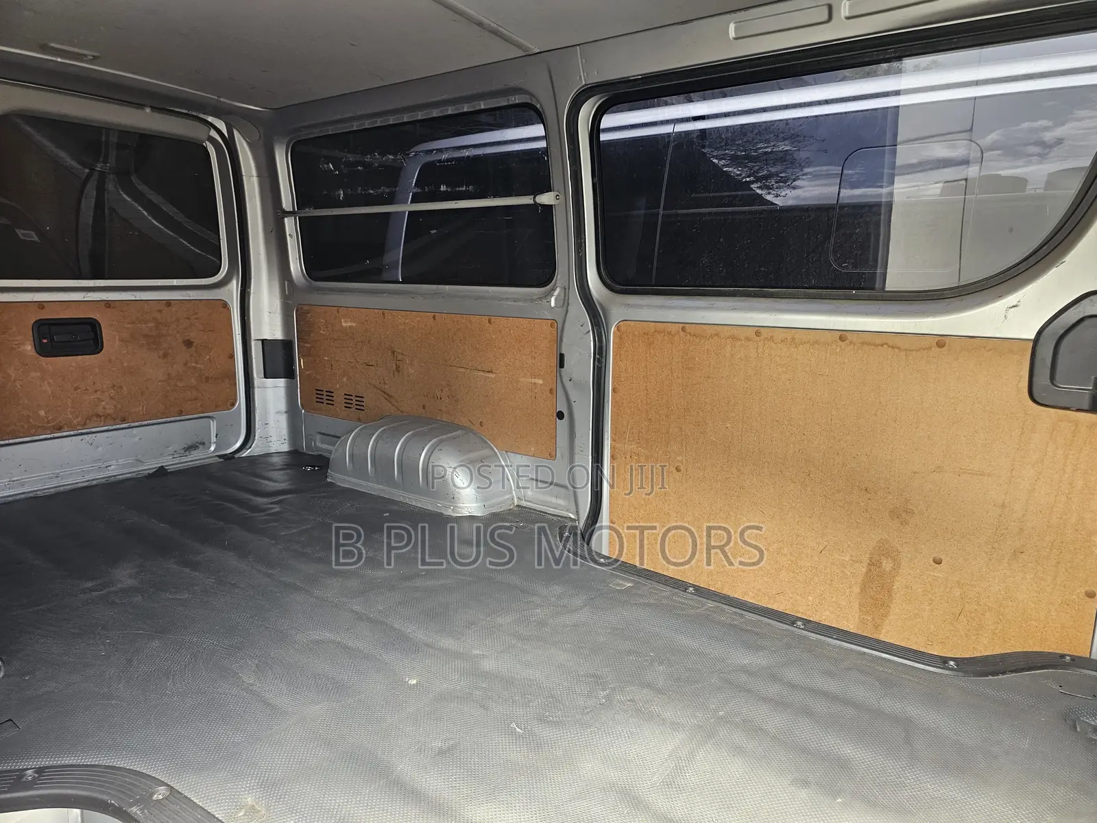 Toyota HiAce 2019 Silver