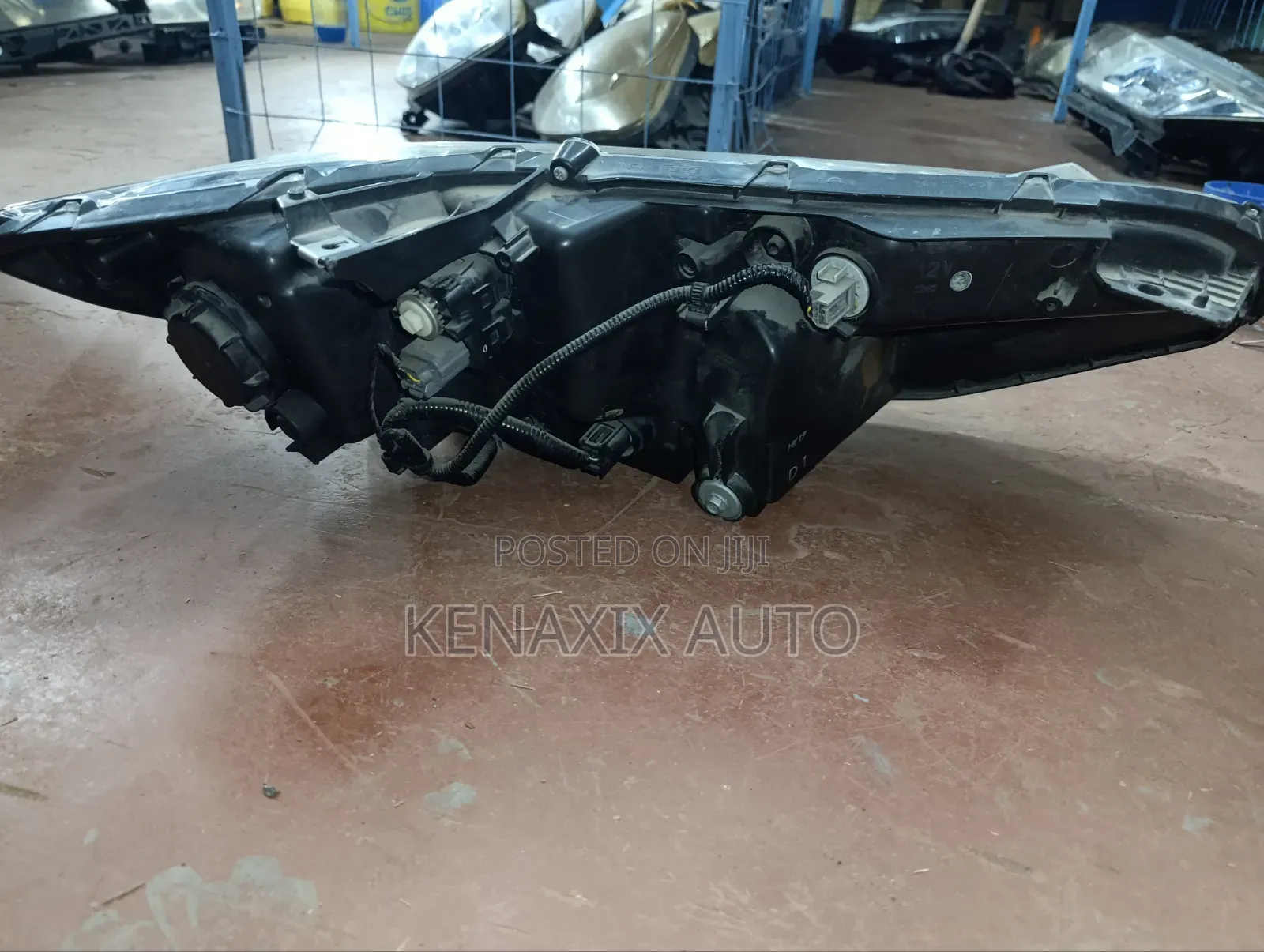 Shuttle 2016-2018 Xenon Headlight
