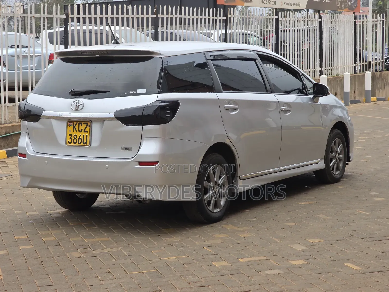 Toyota Wish 2013 Silver