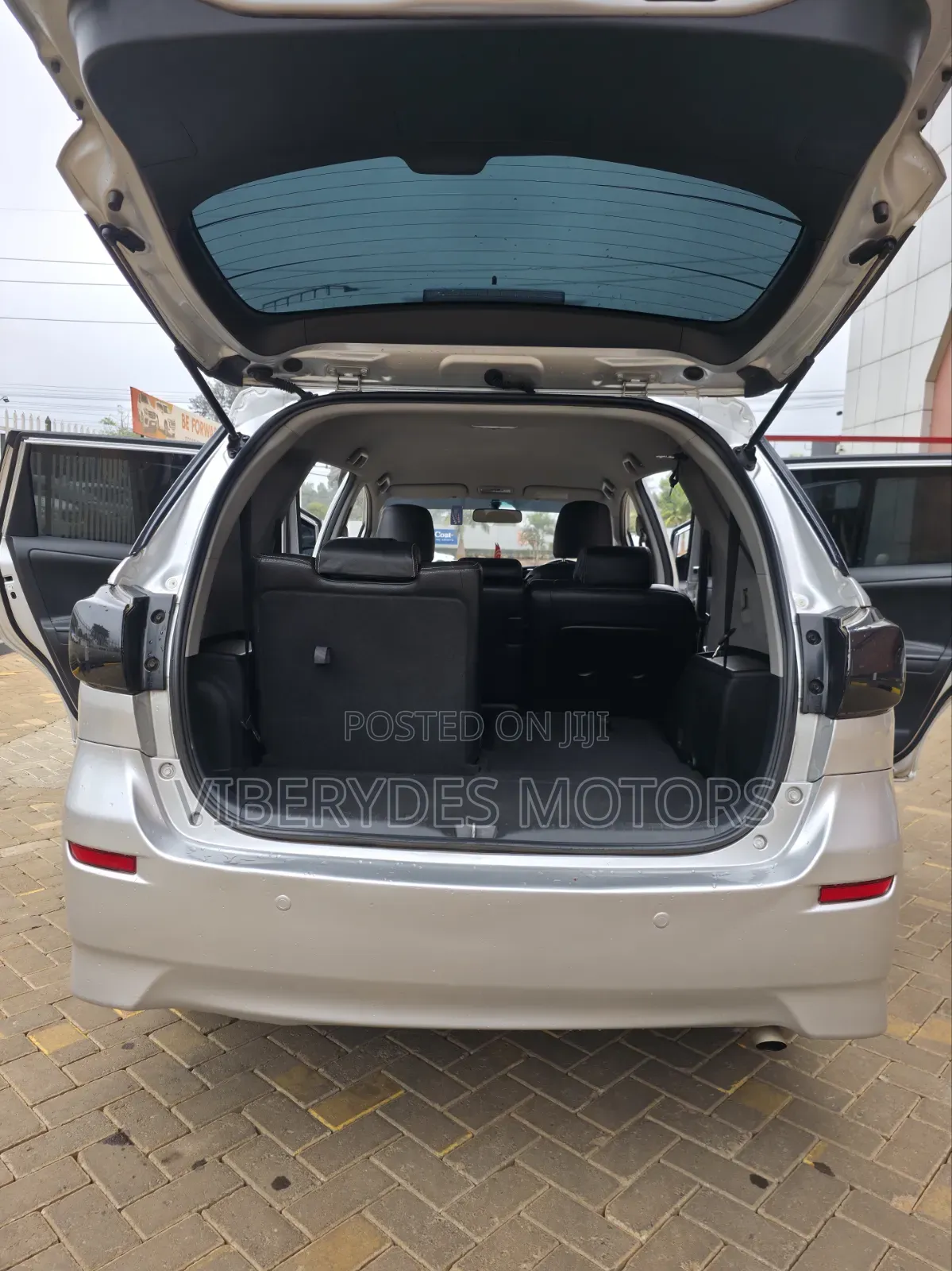 Toyota Wish 2013 Silver