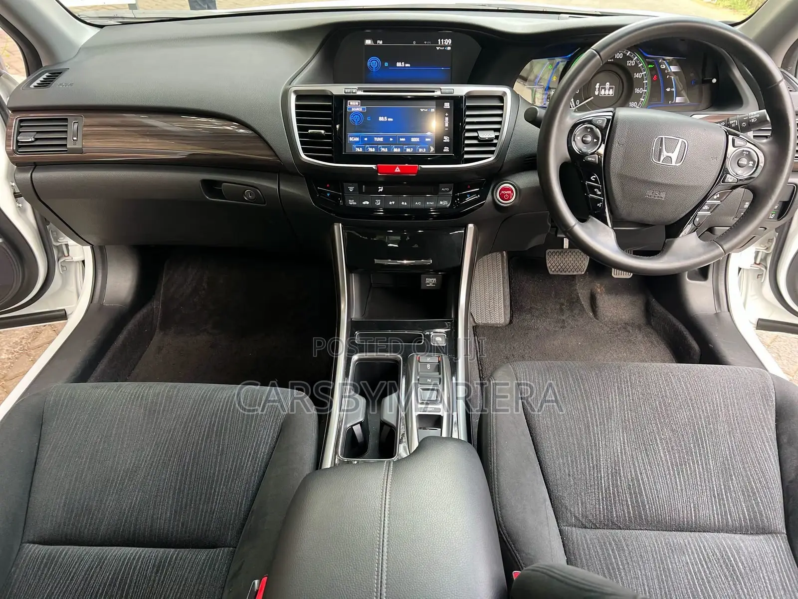 Honda Accord Hybrid 2019 White
