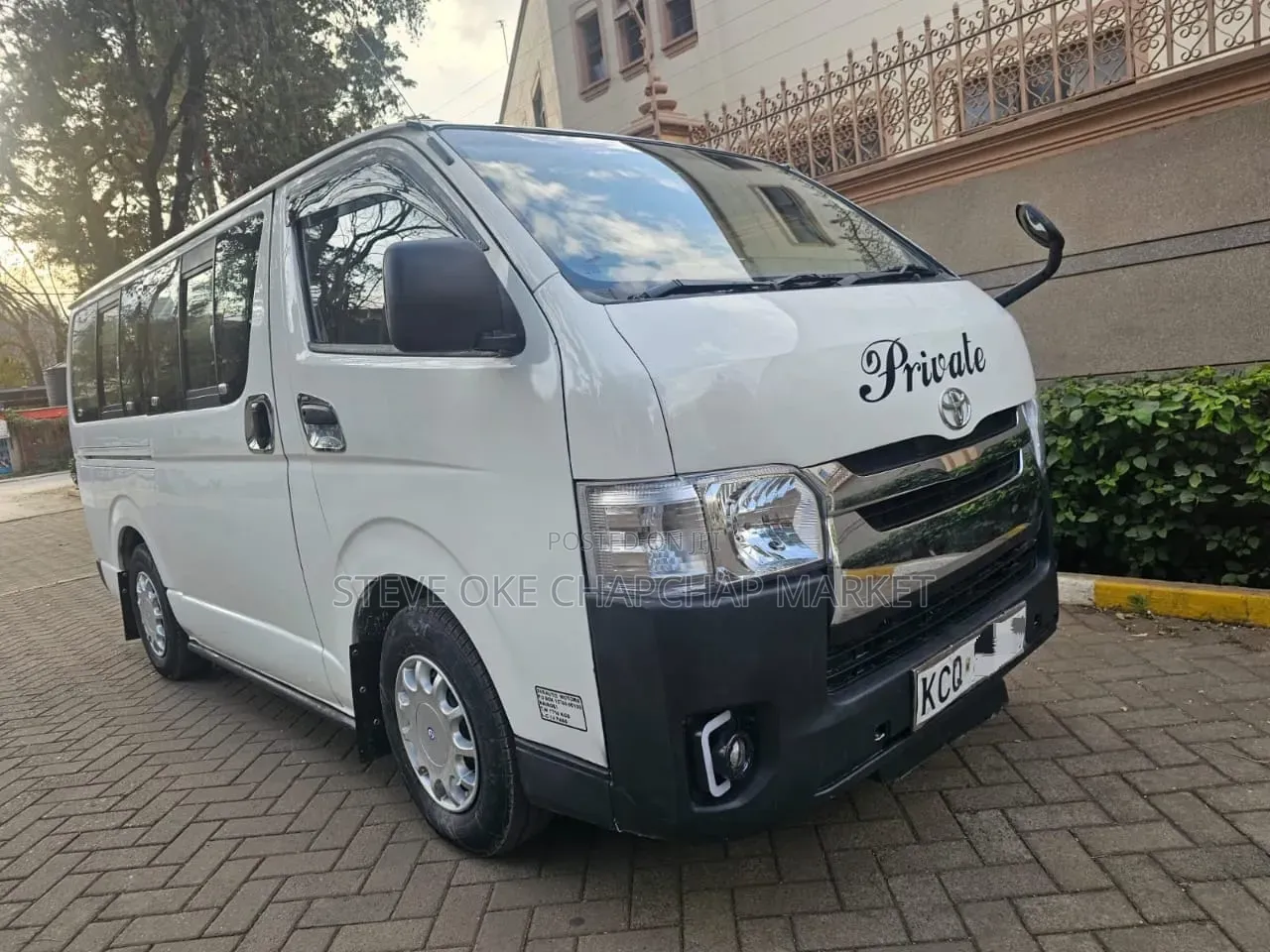 Toyota HiAce 2012 White