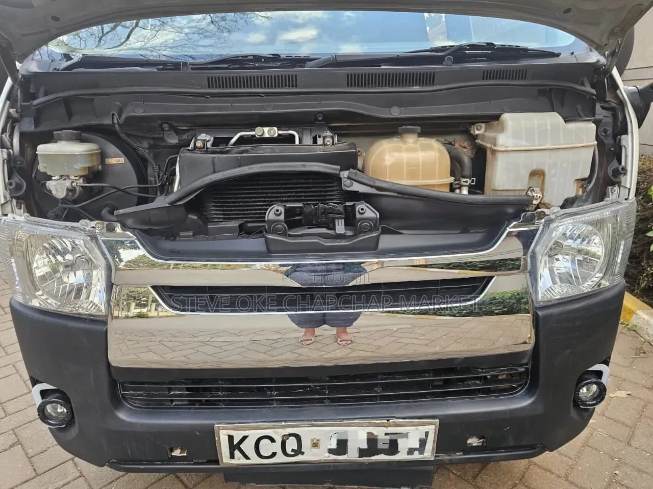 Toyota HiAce 2012 White