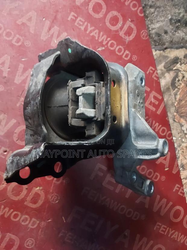 Engine Mount Nissan March,Latio - thumbnail 3