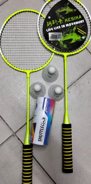 Badminton *2 Rackets 
*3 Shuttle Cock