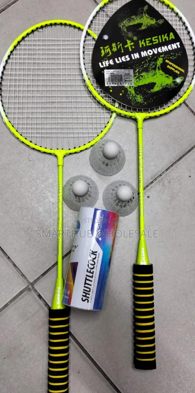Badminton *2 Rackets 
*3 Shuttle Cock