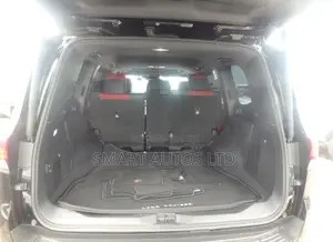 Toyota Land Cruiser LC300 2025 Black