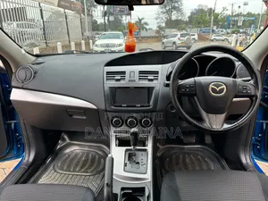 Mazda Axela 2011 Blue