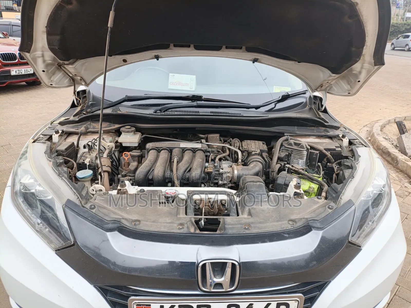 Honda Vezel 2015 White