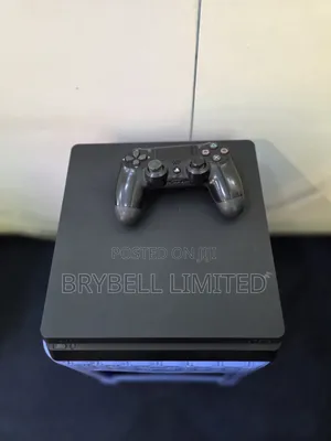 Ps4 Slim Chipped 1tb Ex Uk With 1 Controller and 1 Game