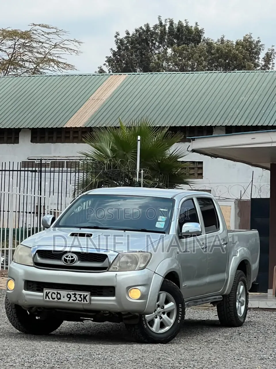 Toyota Hilux 2012 Silver