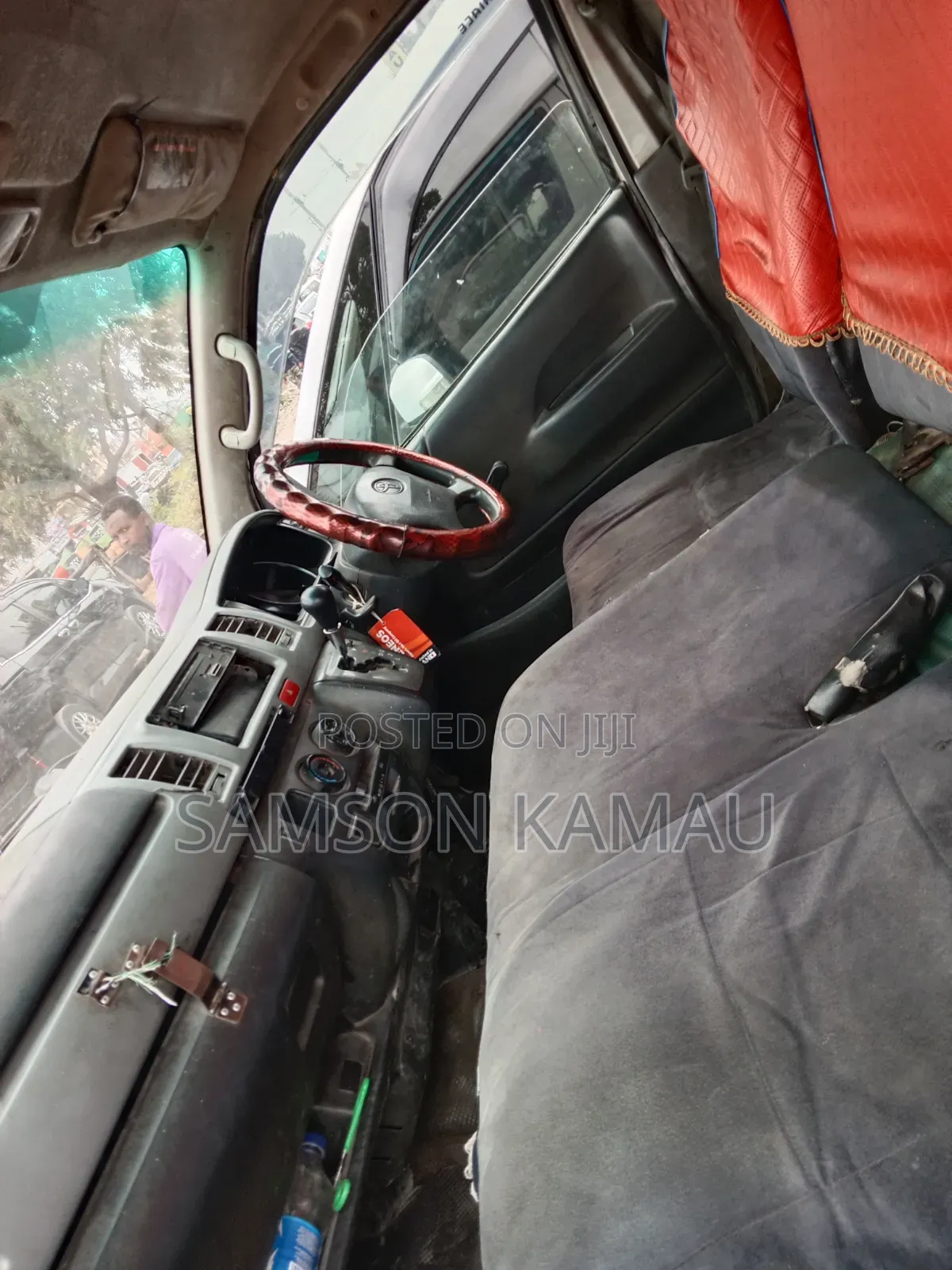 Toyota HiAce 2007 White