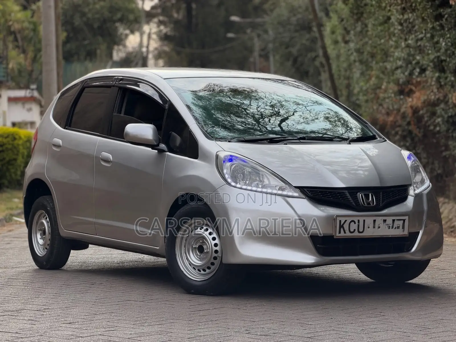 Honda Fit Automatic 2012 Silver