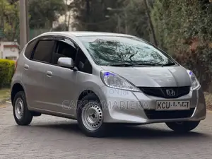 Honda Fit Automatic 2012 Silver