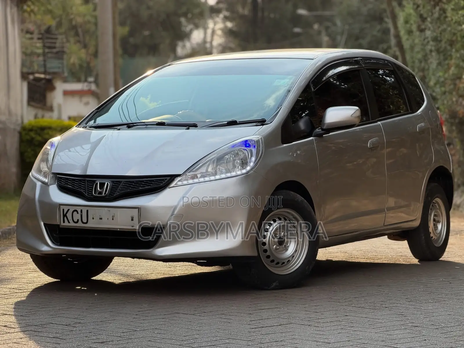 Honda Fit Automatic 2012 Silver