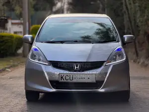 Honda Fit Automatic 2012 Silver