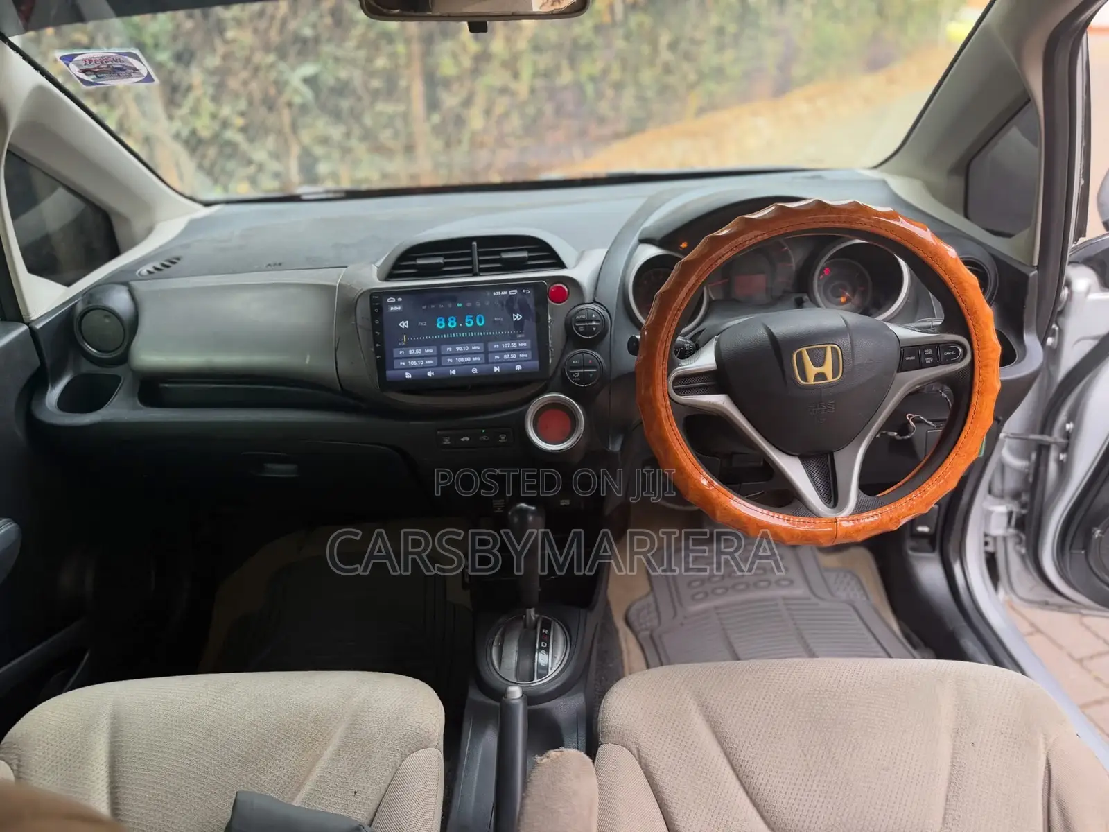 Honda Fit Automatic 2012 Silver