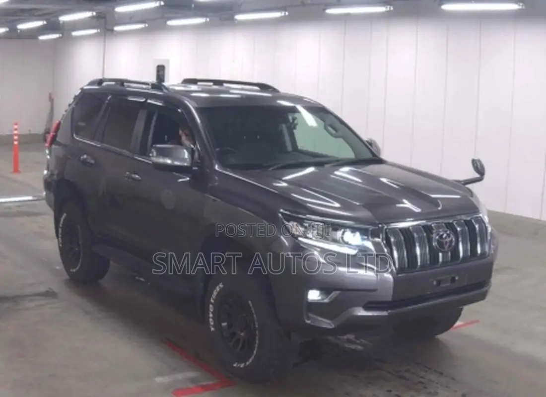 Toyota Land Cruiser Prado 2021 Gray