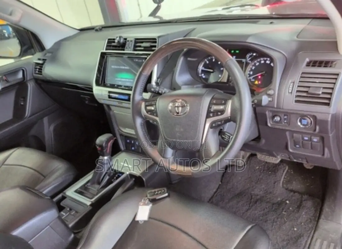 Toyota Land Cruiser Prado 2021 Gray