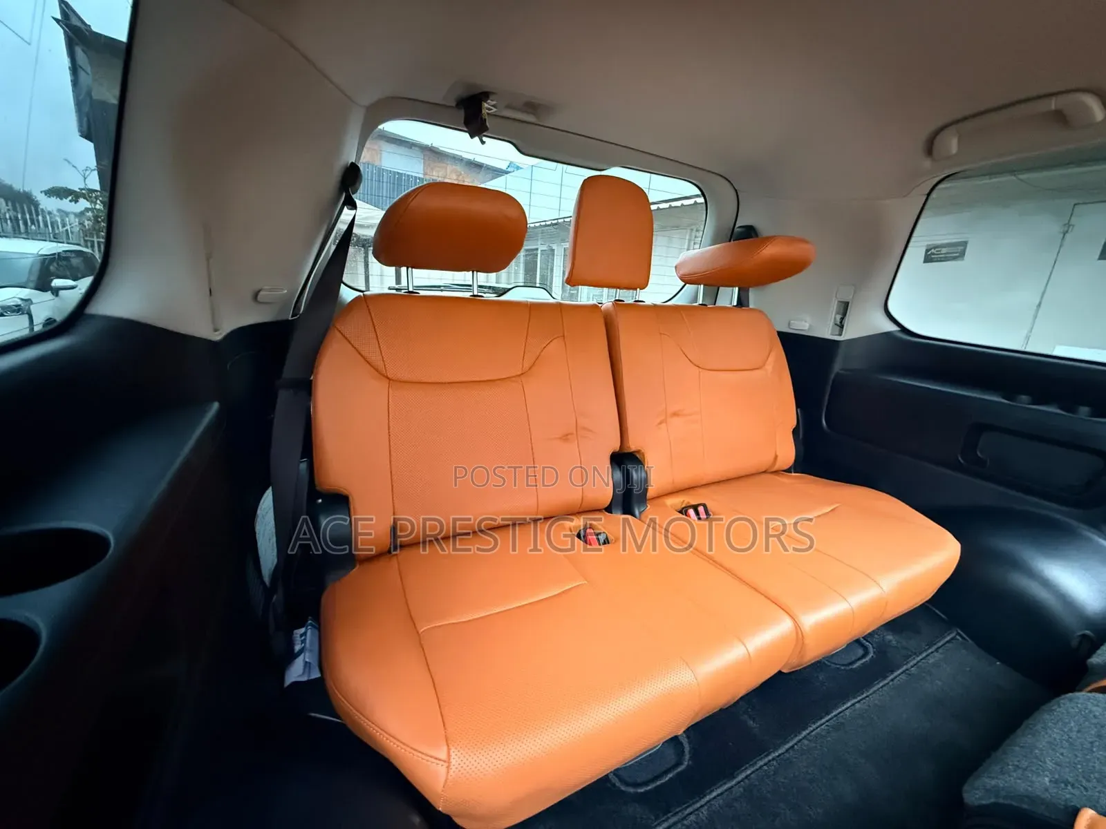 Lexus LX 570 AWD 2017 White