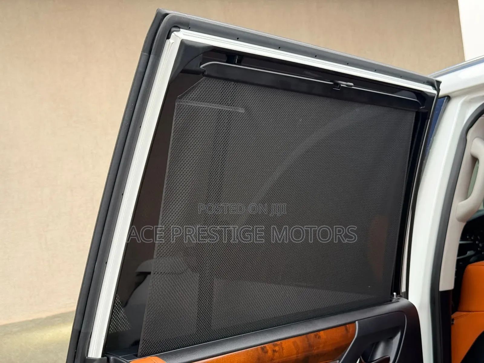 Lexus LX 570 AWD 2017 White