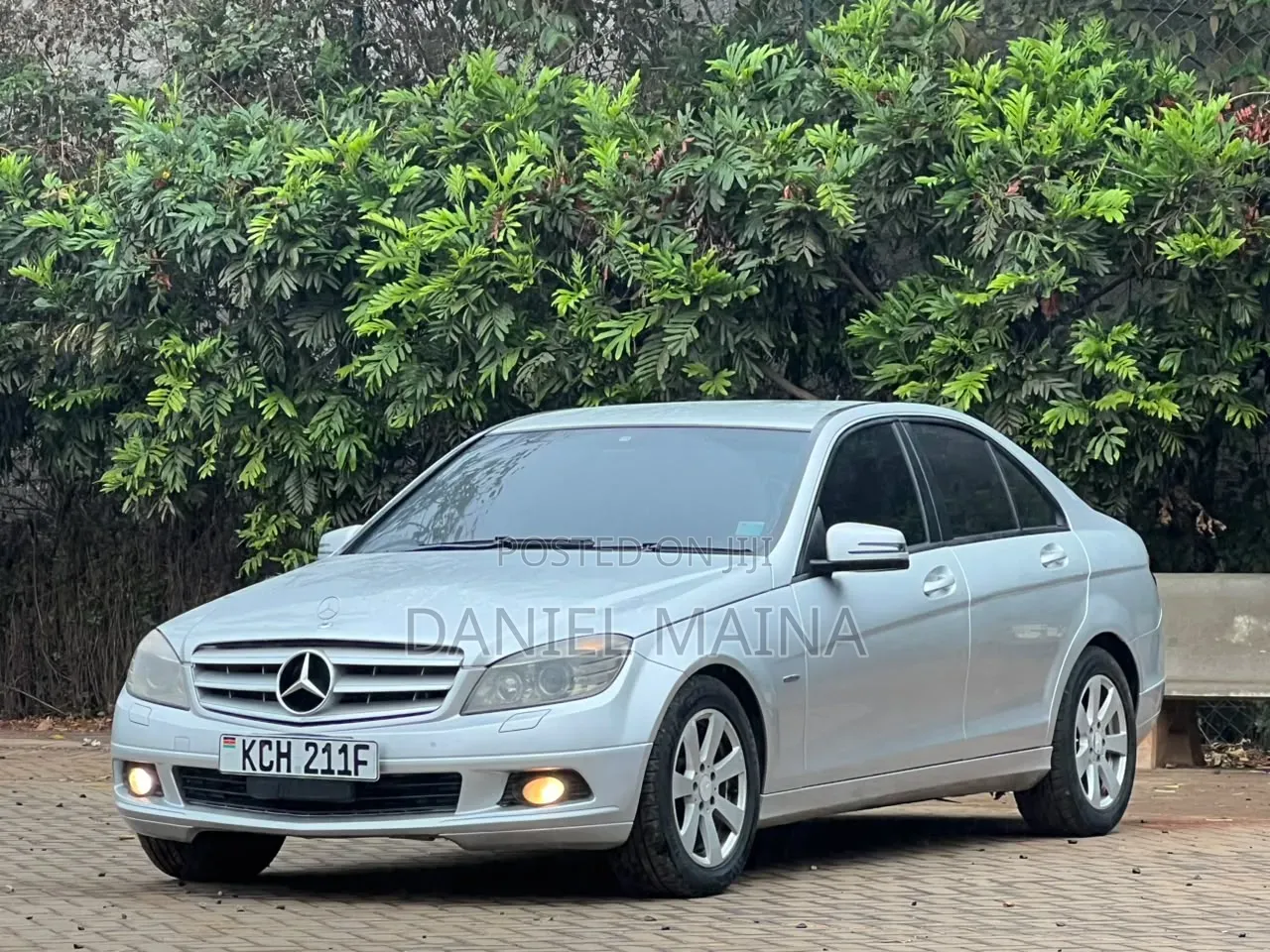 Mercedes-Benz C200 2010 Silver