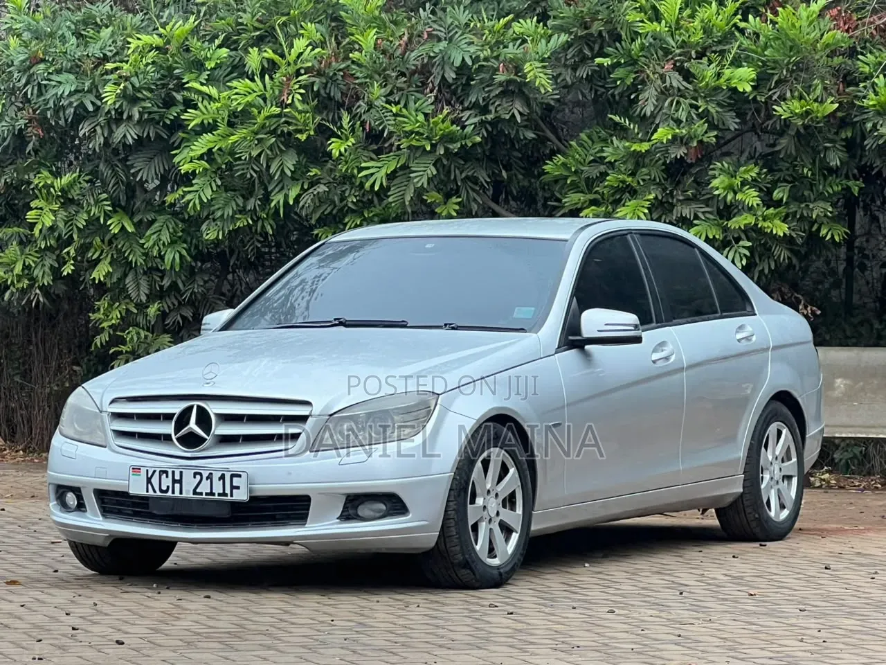 Mercedes-Benz C200 2010 Silver