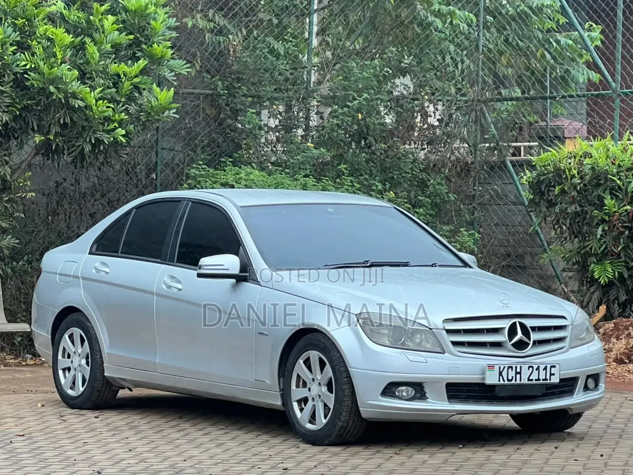Mercedes-Benz C200 2010 Silver