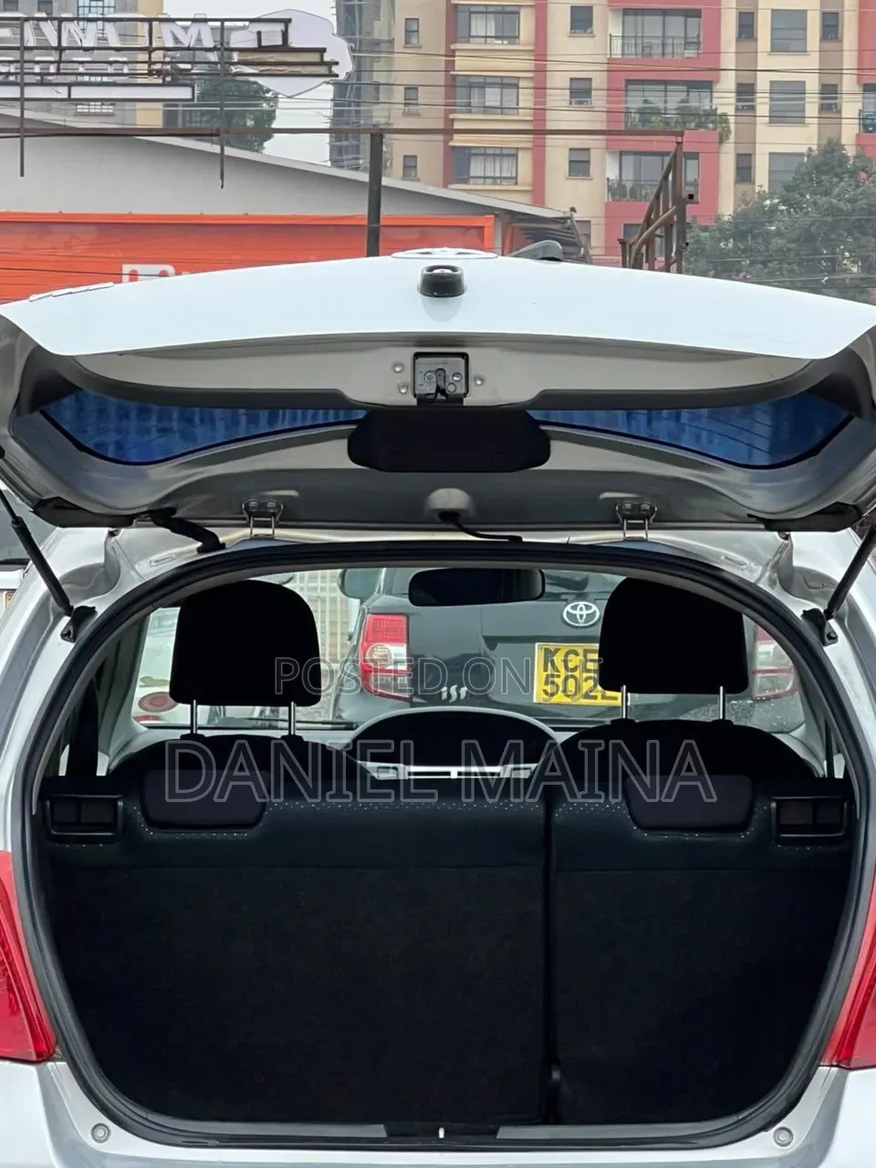 Toyota Vitz 2005 Silver