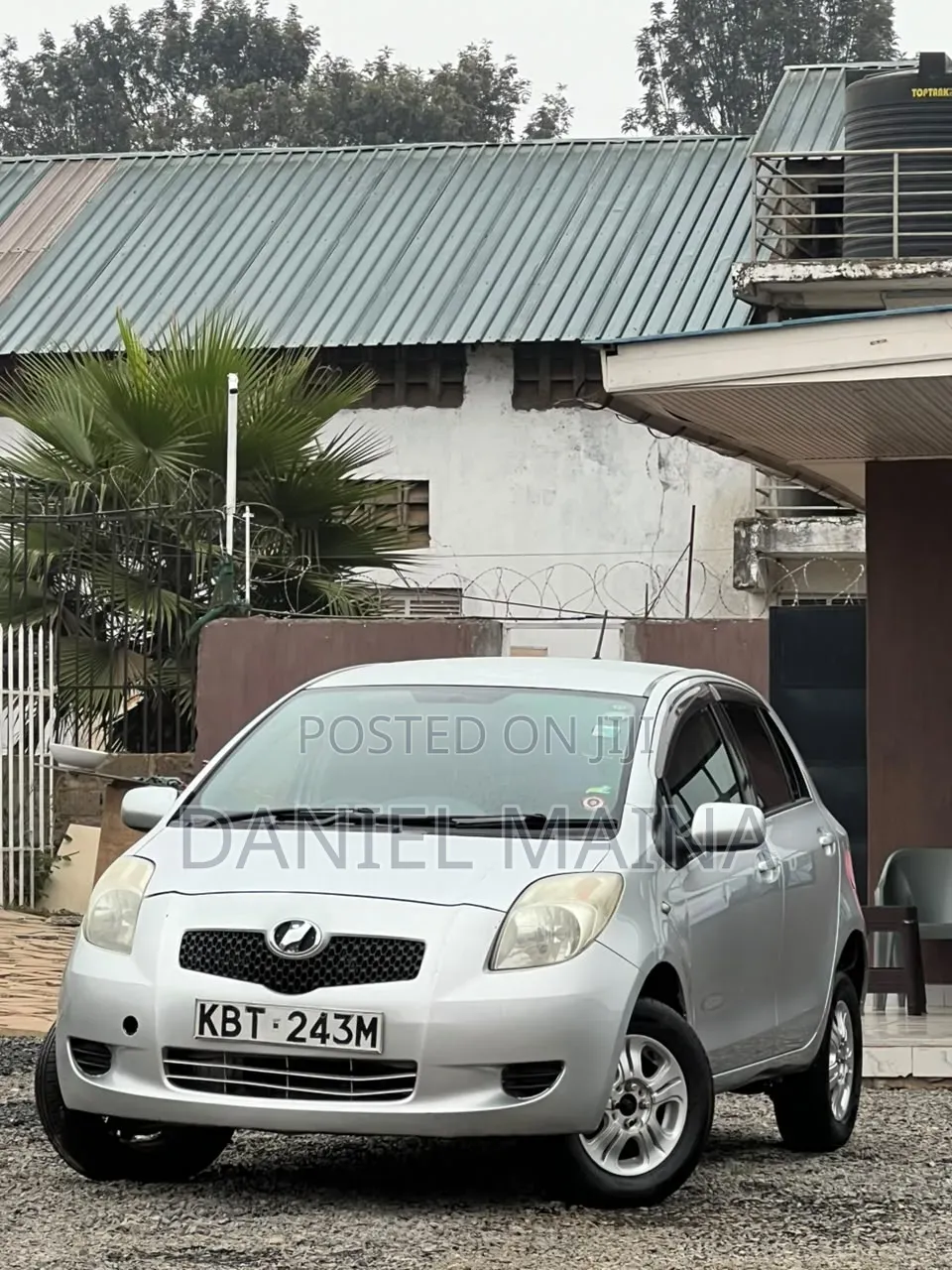 Toyota Vitz 2005 Silver