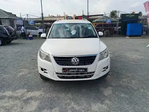 Volkswagen Tiguan S 2011 White