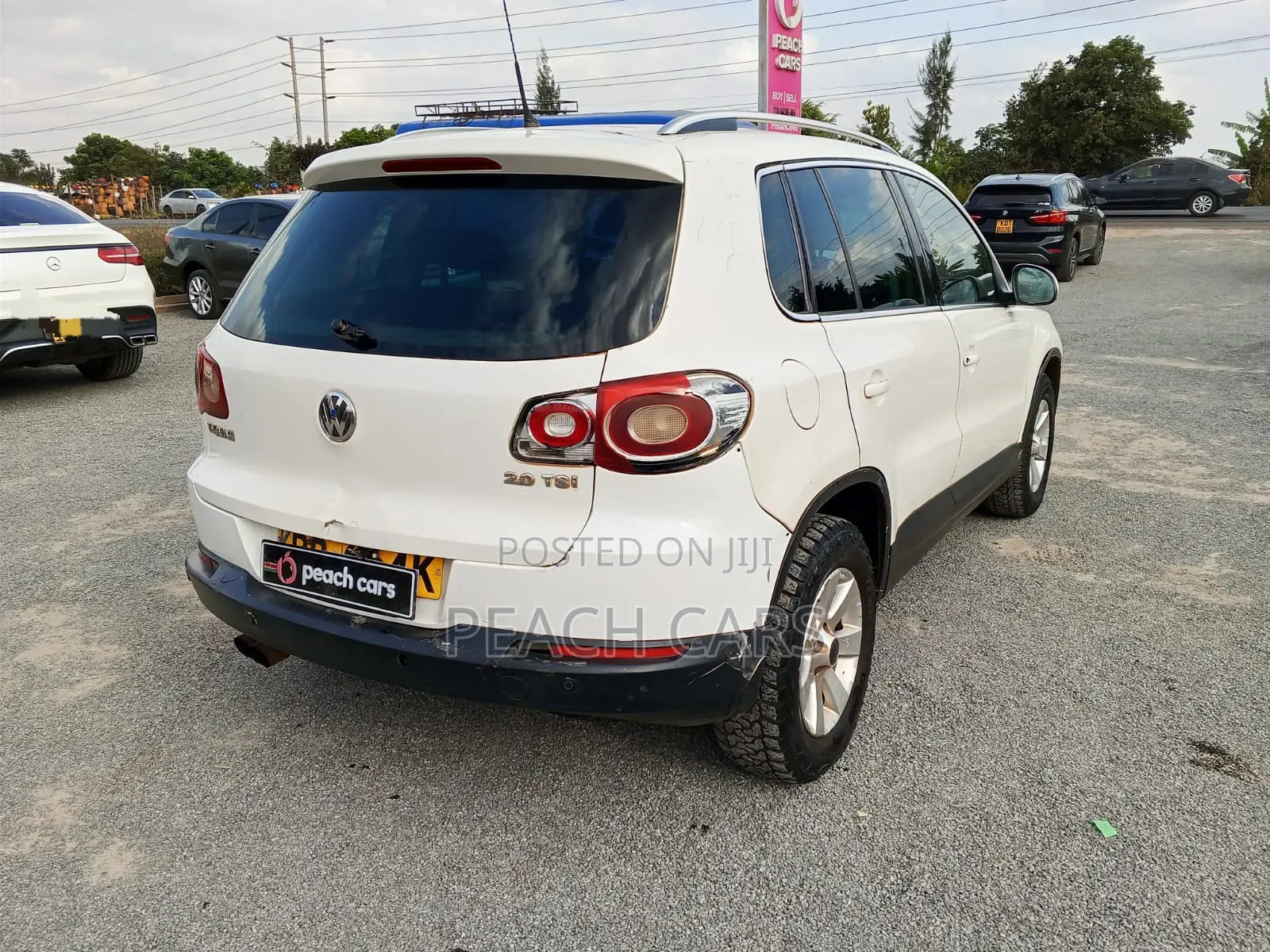 Volkswagen Tiguan S 2011 White
