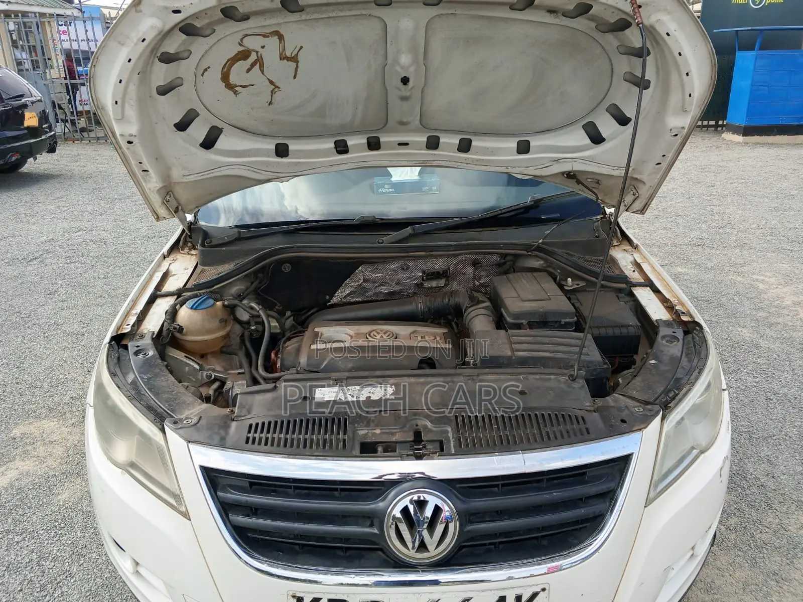 Volkswagen Tiguan S 2011 White