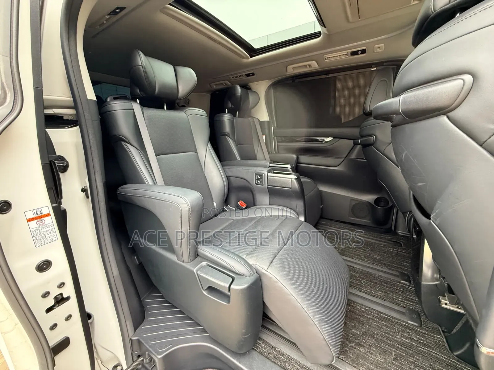 Toyota Vellfire 2019 White