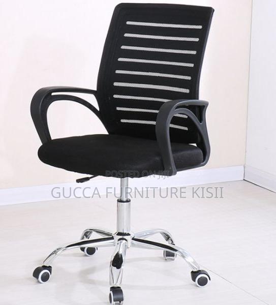Hybrid Strong Mesh Midback Office Seat