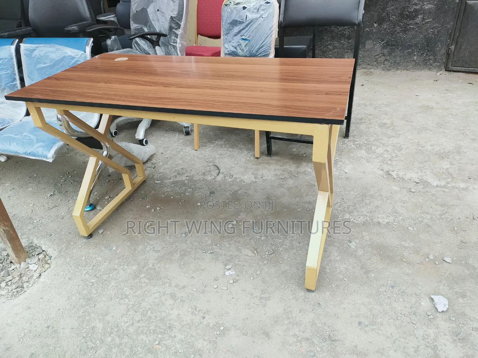 Office Computer Table Office Table With Gold Finishing Stand