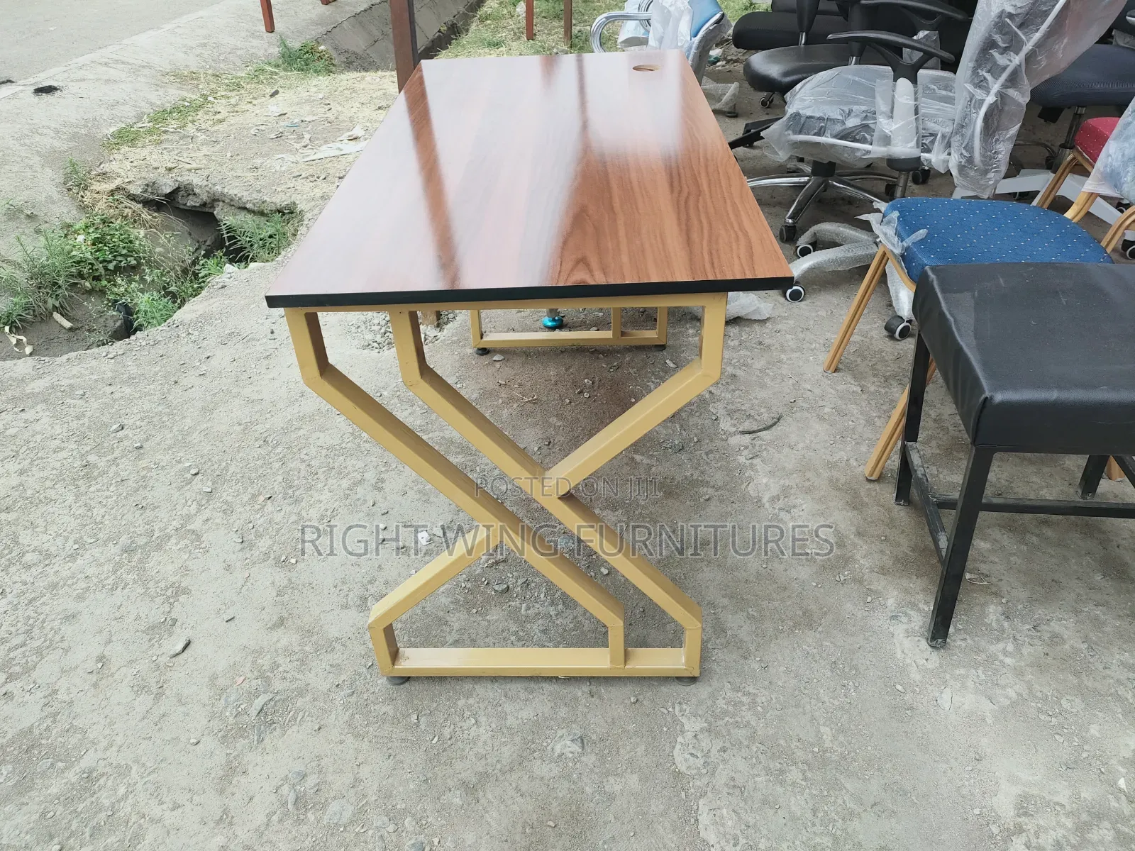 Office Computer Table Office Table With Gold Finishing Stand
