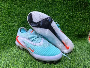 Nike Phantom 6 Elite Low FG Football Boots