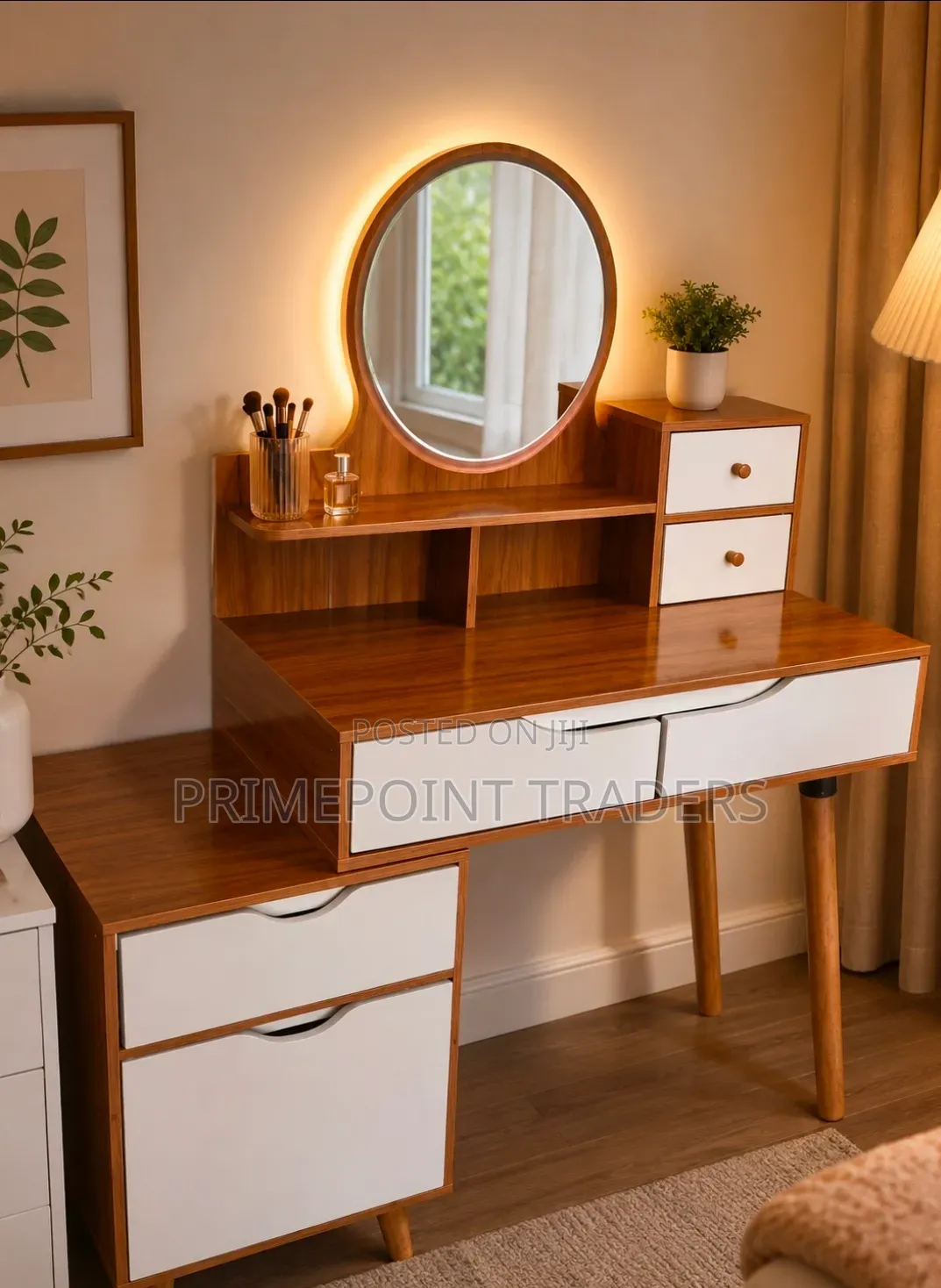 Executive Dressing Table With Mirror