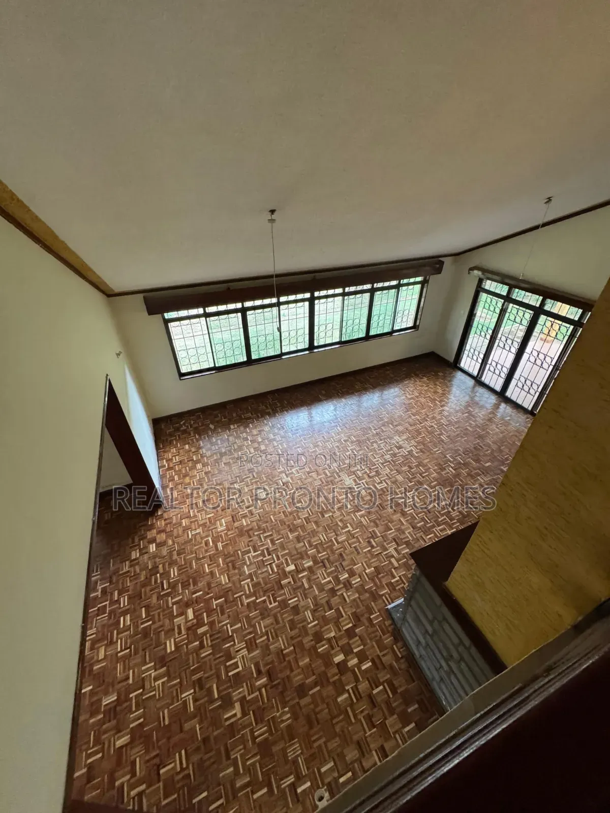 5bdrm Townhouse / Terrace in Lavington, Valley Arcade for rent